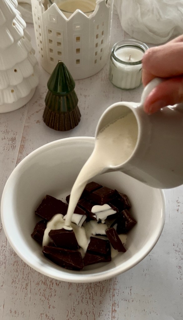 crè
me et chocolat pour former une ganache